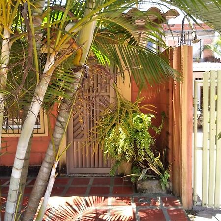 Habitacion Triple Con Cocina Y Bano Privado Necoclí Kültér fotó