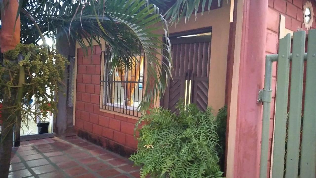 Habitacion Triple Con Cocina Y Bano Privado Necoclí Kültér fotó