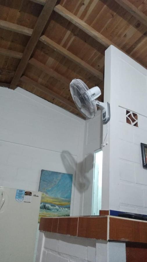 Habitacion Triple Con Cocina Y Bano Privado Necoclí Kültér fotó