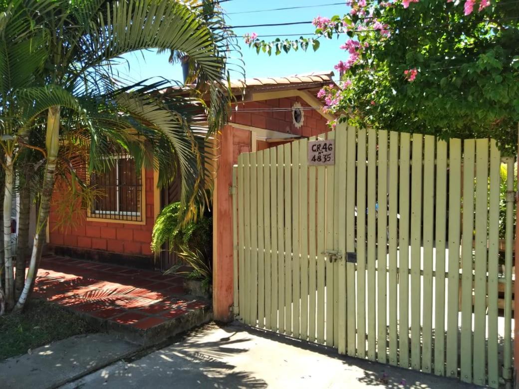 Habitacion Triple Con Cocina Y Bano Privado Necoclí Kültér fotó